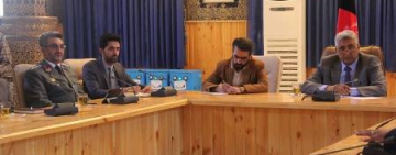 والی هرات وعده سپرد به نگرانی خبرنگاران در زمینه محدودیت دسترسی به اطلاعات رسیدگی کند
